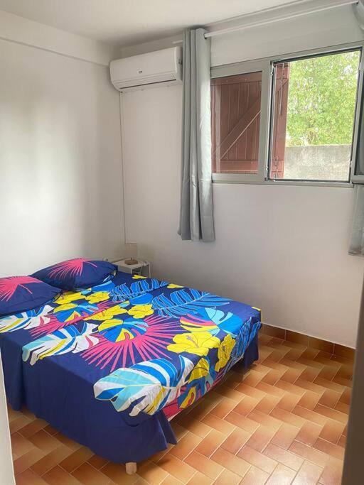 Appartement A Proximite De La Plage Du Bourg ! Sainte-Anne  Kültér fotó